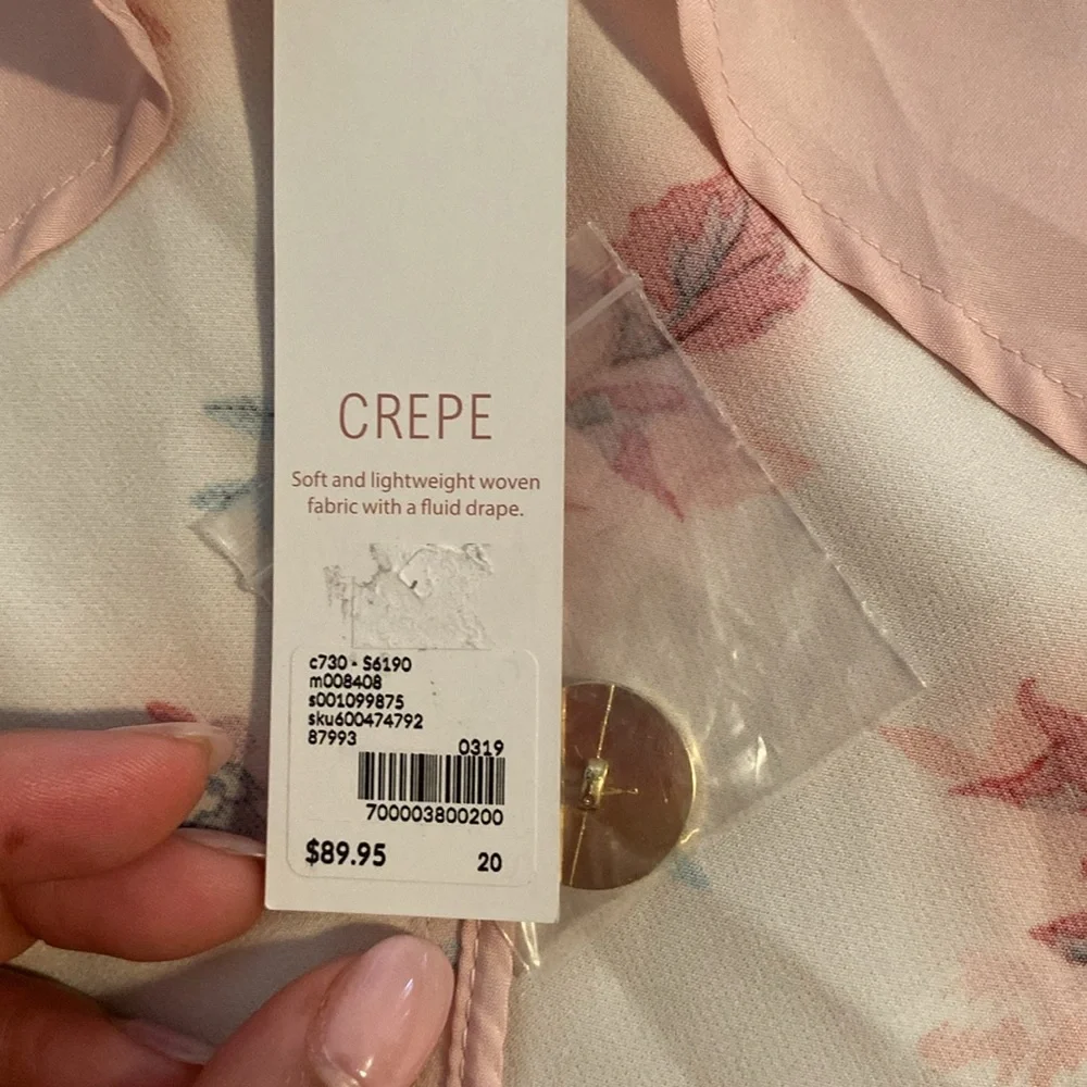 Lovely jacket. Never worn. Still with tags. - Picture 3 of 3